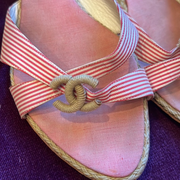 CHANEL RED & WHITE KITTEN HEEL ESPADRILLES SANDALS SIZE 39 DOUBLE CC IN … - Picture 2 of 7